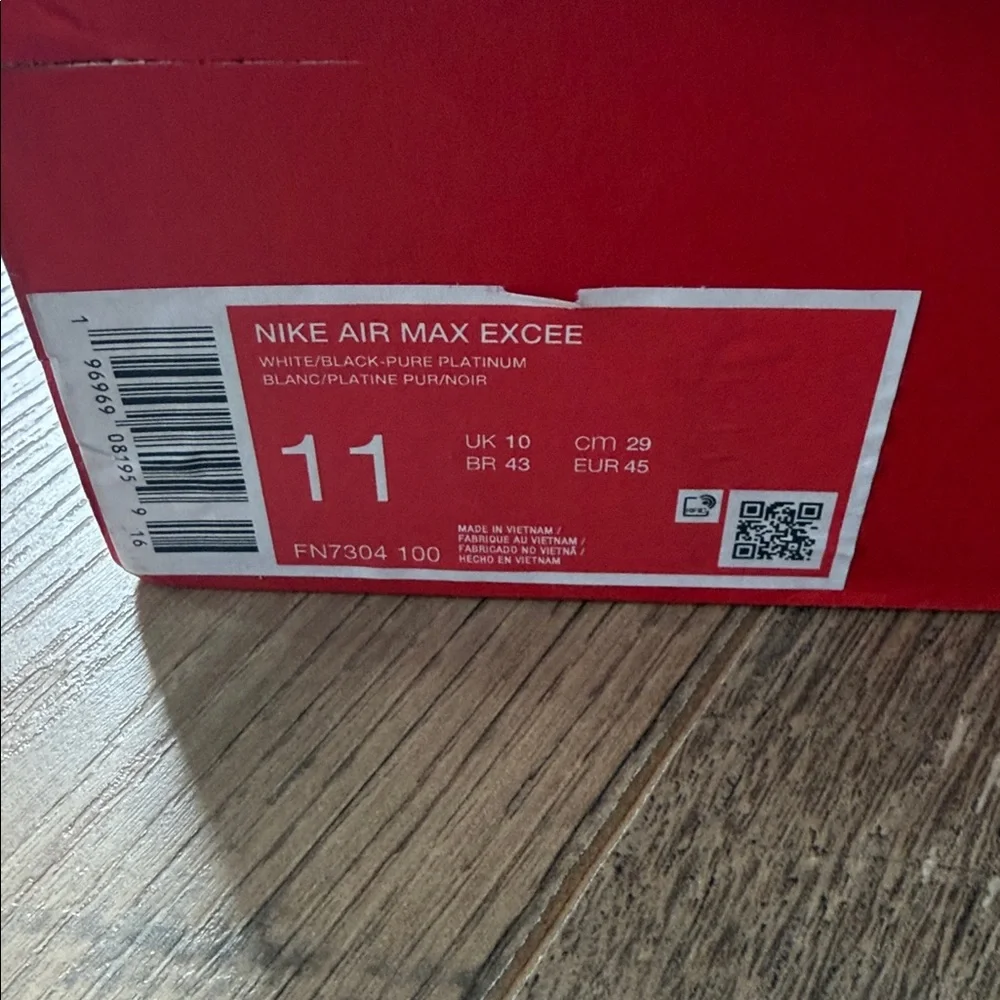Nike Men's Air Max Excee Shoes  White and Black Size 11 - Picture 5 of 5